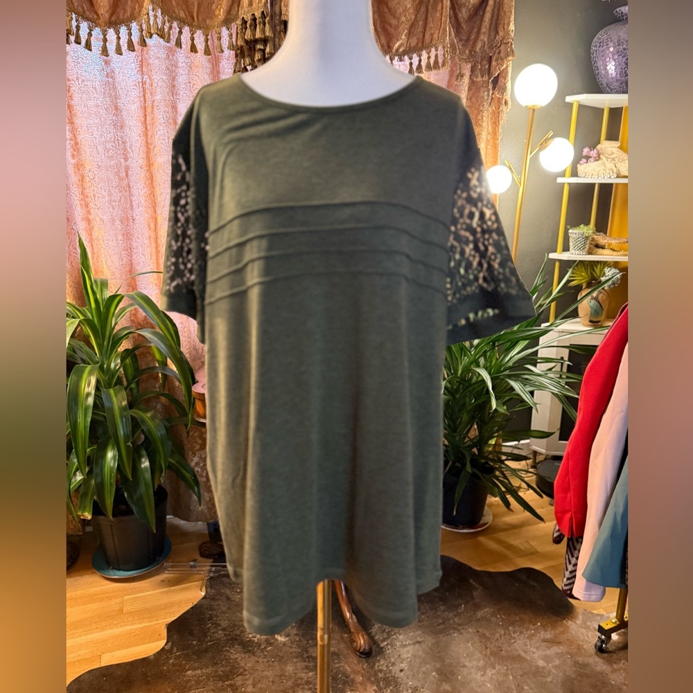 NWT Automet Top